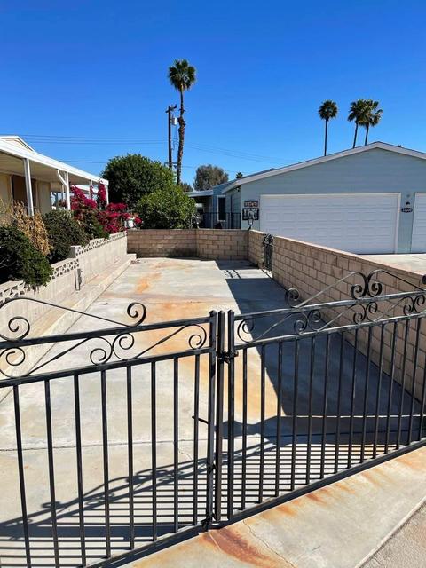 33200 Laredo Cir, Thousand Palms, CA 92276 photo 22