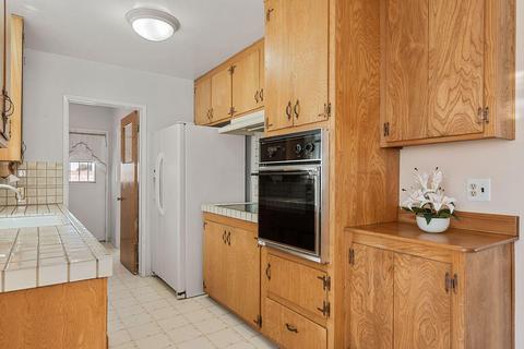 566 S Eucalyptus Ave, Rialto, CA 92376 photo 12