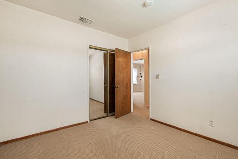 566 S Eucalyptus Ave, Rialto, CA 92376 photo 23