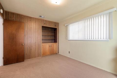 566 S Eucalyptus Ave, Rialto, CA 92376 photo 25