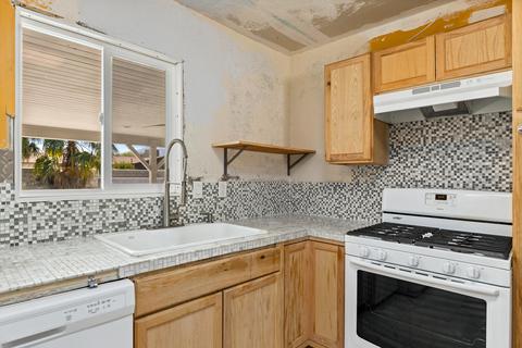 82221 Crest Ave, Indio, CA 92201 photo 8