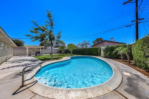 45377 Birch St, Indio, CA 92201 photo 2