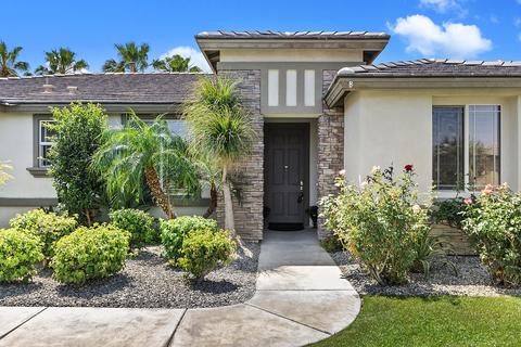82669 Cota Dr, Indio, CA 92203 photo 2