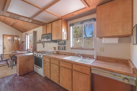 867 Maple Ln, Sugarloaf, CA 92386 photo 11