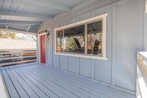 867 Maple Ln, Sugarloaf, CA 92386 photo 2