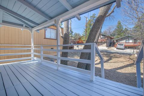867 Maple Ln, Sugarloaf, CA 92386 photo 4