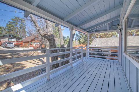 867 Maple Ln, Sugarloaf, CA 92386 photo 3