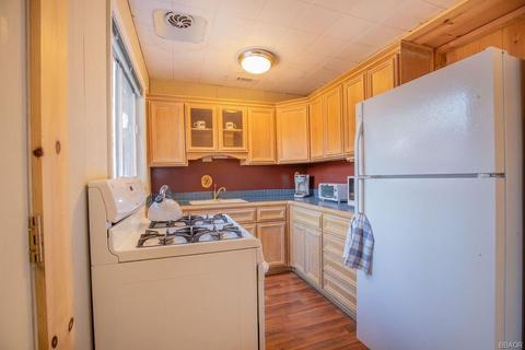 39159 Sioux Dr, Fawnskin, CA 92333 photo 17