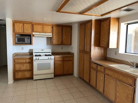 31340 Pawnee St, Lucerne Valley, CA 92356 photo 7