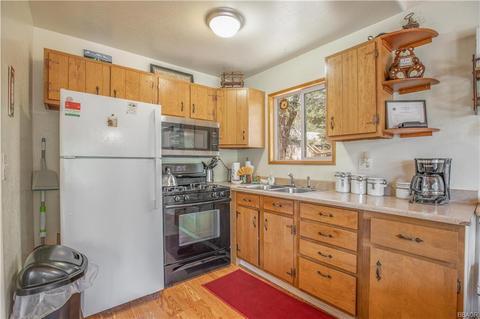 43869 Mendocino Dr, Big Bear Lake, CA 92315 photo 9