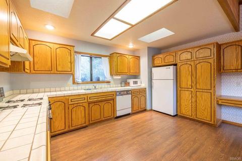 39050 Bayview Ln, Big Bear Lake, CA 92315 photo 11
