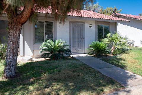 82871 Davis Dr, Indio, CA 92201 photo 2