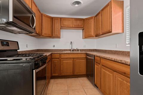 951 Martin Pl, Brawley, CA 92227 photo 8