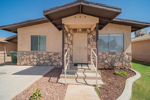 951 Martin Pl, Brawley, CA 92227 photo 4