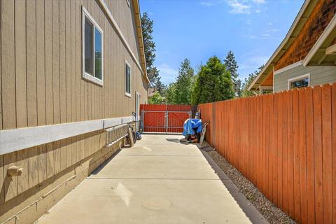 1625 Malabar Way, Big Bear City, CA 92314 photo 32