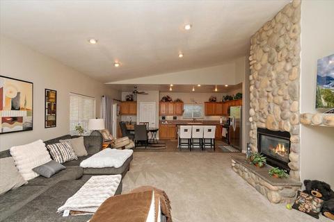 1625 Malabar Way, Big Bear City, CA 92314 photo 17