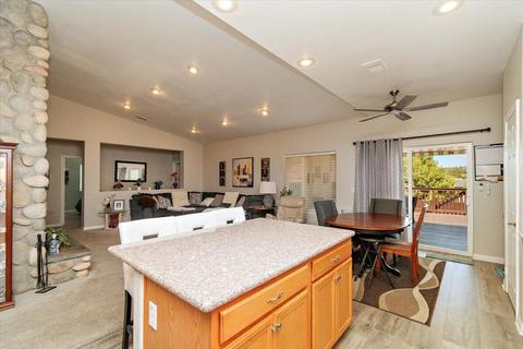 1625 Malabar Way, Big Bear City, CA 92314 photo 12