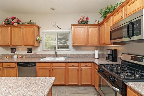 1625 Malabar Way, Big Bear City, CA 92314 photo 13