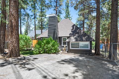 429 Booth Way, Big Bear City, CA 92314 photo 3