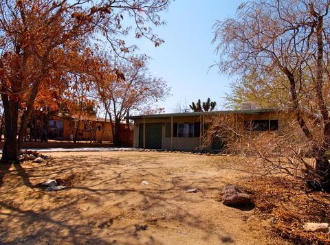 7580 Palm Ave, Yucca Valley, CA 92284 photo 3