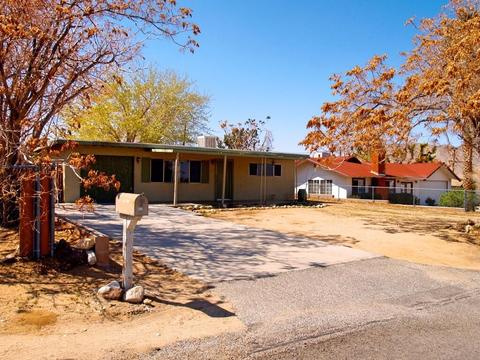 7580 Palm Ave, Yucca Valley, CA 92284 photo 2