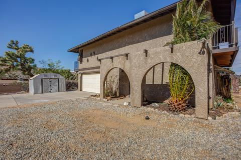 7475 Apache Trl, Yucca Valley, CA 92284 photo 6