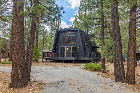 1125 Pine Ln, Big Bear City, CA 92314 photo 1