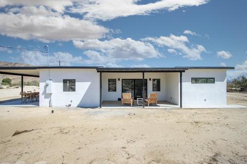 67754 Whitmore Rd, Twentynine Palms, CA 92277 photo 2