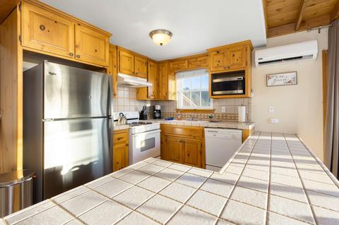 672 Arth Dr, Crestline, CA 92325 photo 7