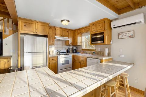 672 Arth Dr, Crestline, CA 92325 photo 8