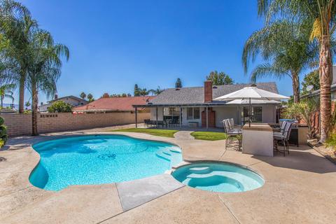 6985 Grove Ave, Highland, CA 92346 photo 2