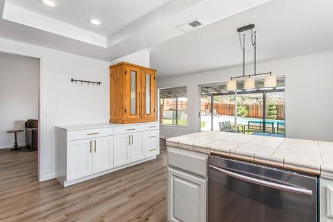6985 Grove Ave, Highland, CA 92346 photo 12