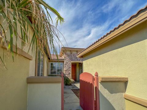 41717 Michelle Pl, Indio, CA 92203 photo 2