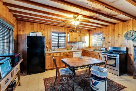56050 Shannon Rd, Landers, CA 92285 photo 11
