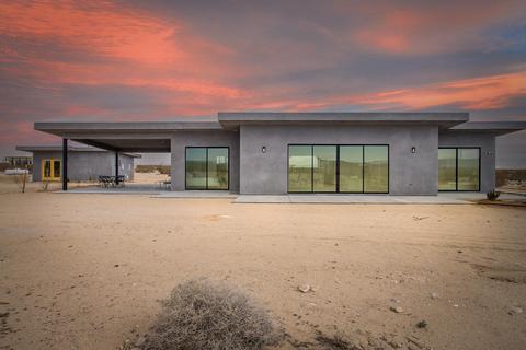 885 Sungold Ave, Joshua Tree, CA 92252