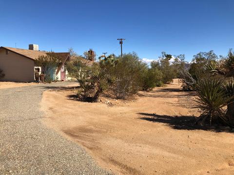1950 N Cambria, Landers, CA 92285 photo 2