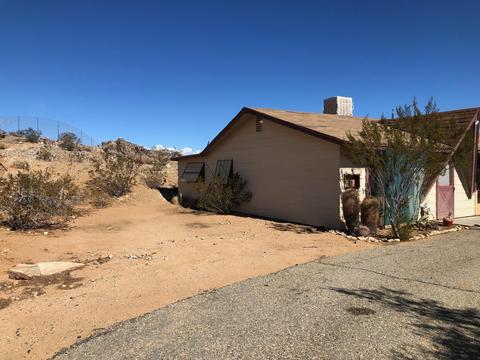 1950 N Cambria, Landers, CA 92285 photo 3