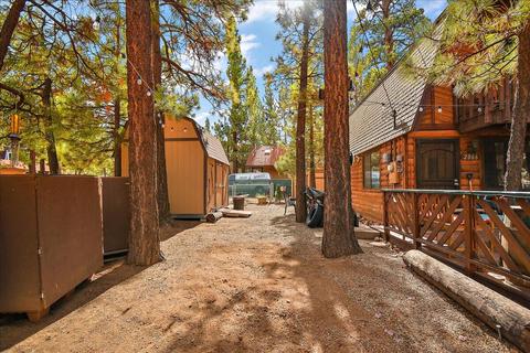 2066 6th Ln, Big Bear City, CA 92314 photo 36