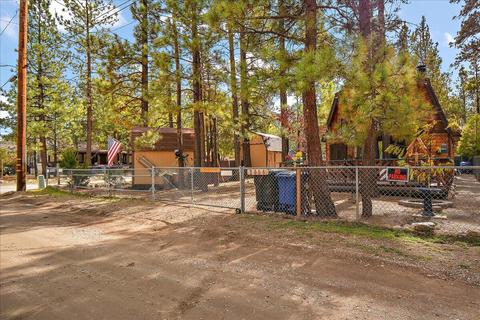 2066 6th Ln, Big Bear City, CA 92314 photo 33