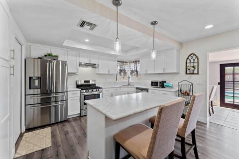 14385 Ricaree Rd, Apple Valley, CA 92307 photo 4