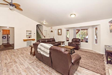 615 Thrush Dr, Big Bear Lake, CA 92315 photo 9
