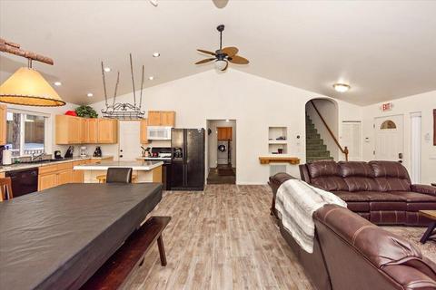 615 Thrush Dr, Big Bear Lake, CA 92315 photo 11