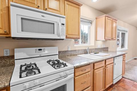 2181 3rd Ln, Big Bear City, CA 92314 photo 11