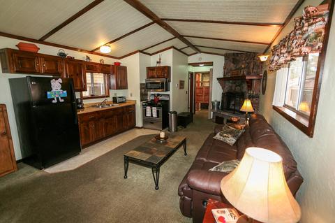 607 Spruce Ln, Sugarloaf, CA 92386 photo 2