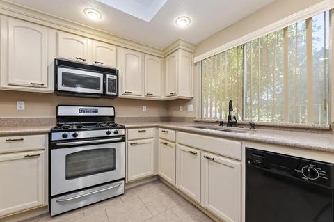 49237 Eisenhower Dr, Indio, CA 92201 photo 9