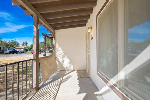 45350 Elm St, Indio, CA 92201 photo 2