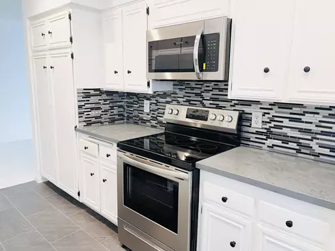 2424 E Palm Canyon Dr, Palm Springs, CA 92264