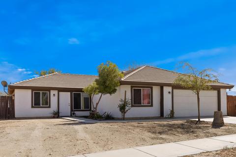 2818 Harlequin Ct, Thermal, CA 92274