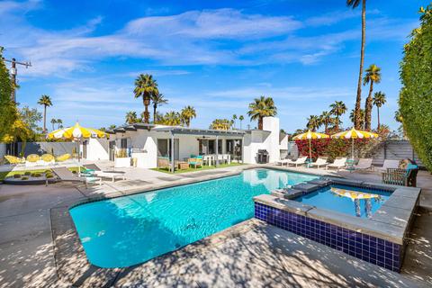 523 N Farrell Dr, Palm Springs, CA 92262