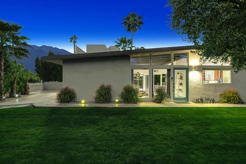 1690 E Buena Vista Dr, Palm Springs, CA 92262